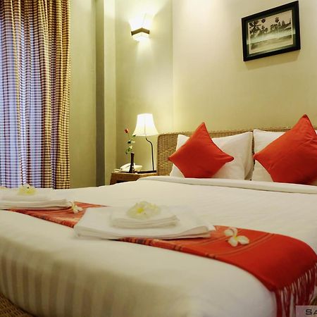Saravoan Royal Palace Phnom Penh Room photo